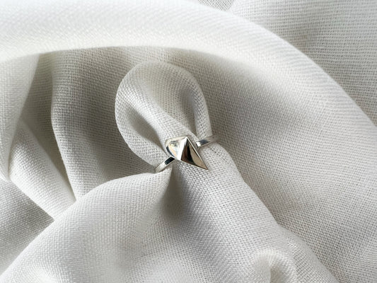 ASYMMETRY 17 / Silver Ring (adjustable)
