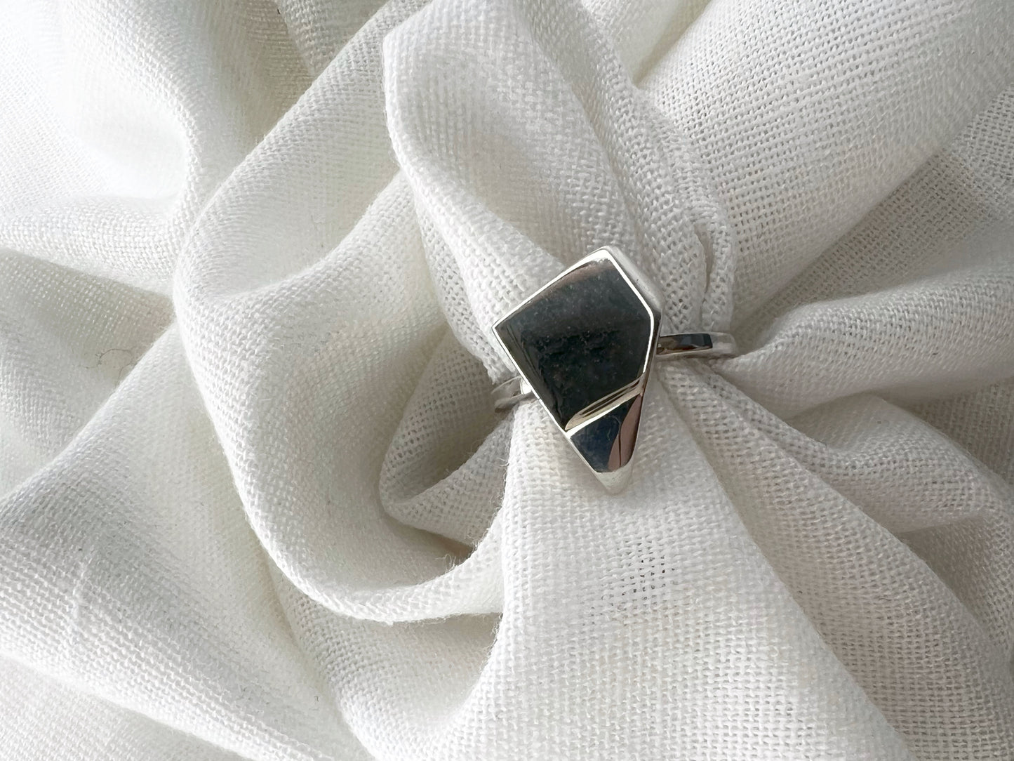 ASYMMETRY 27 / Silver Ring (adjustable)