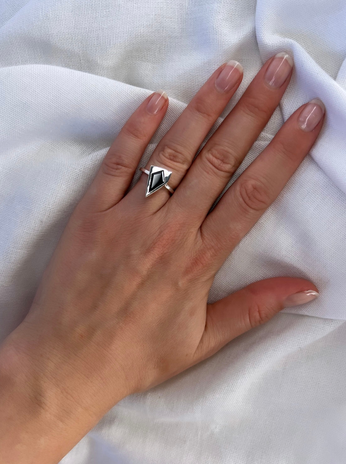 ASYMMETRIC KITE 2 / Silver Ring (adjustable) with Black Spinel