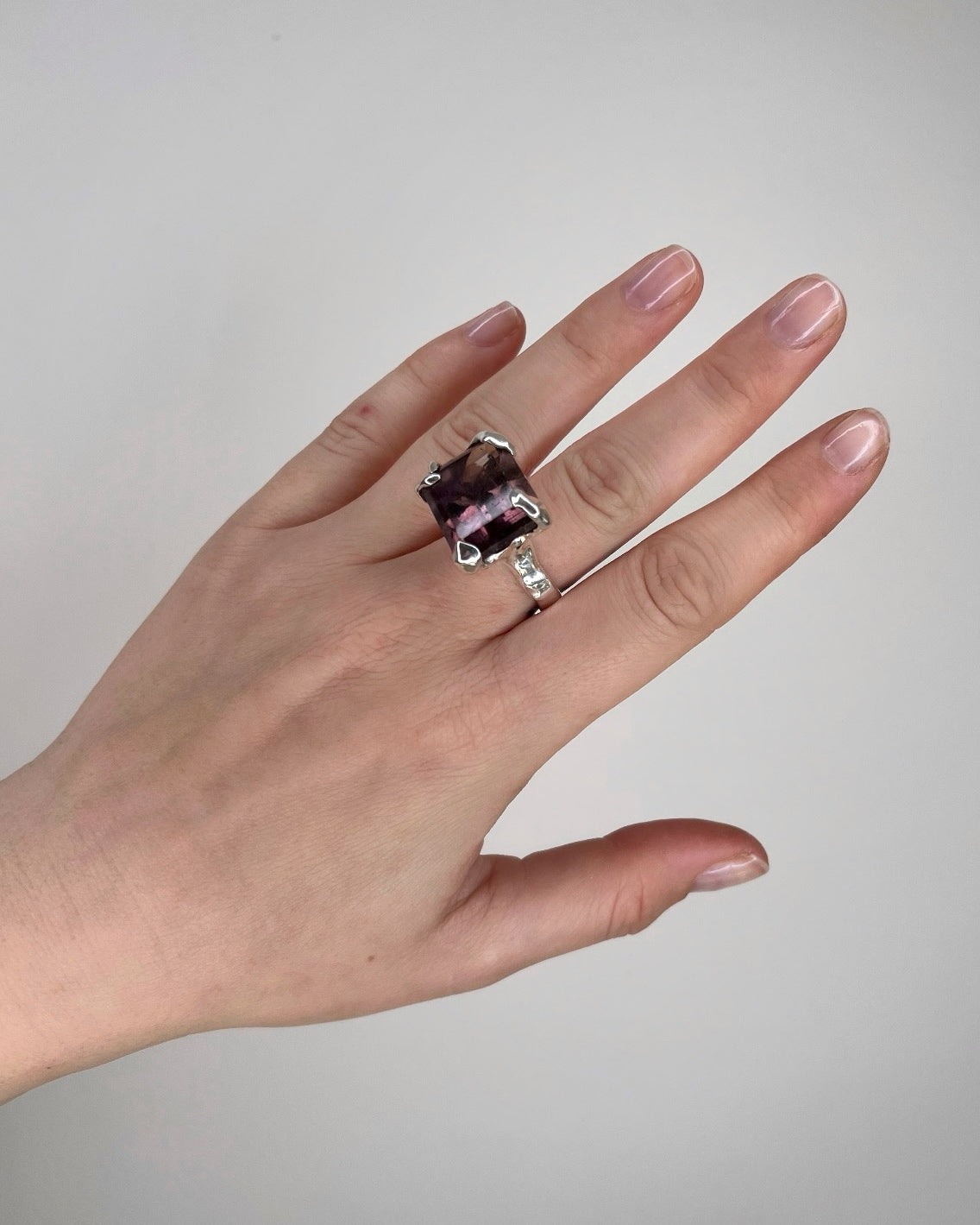 QUEEN OF EXTRA / Ring in Silver & Big Ametrine