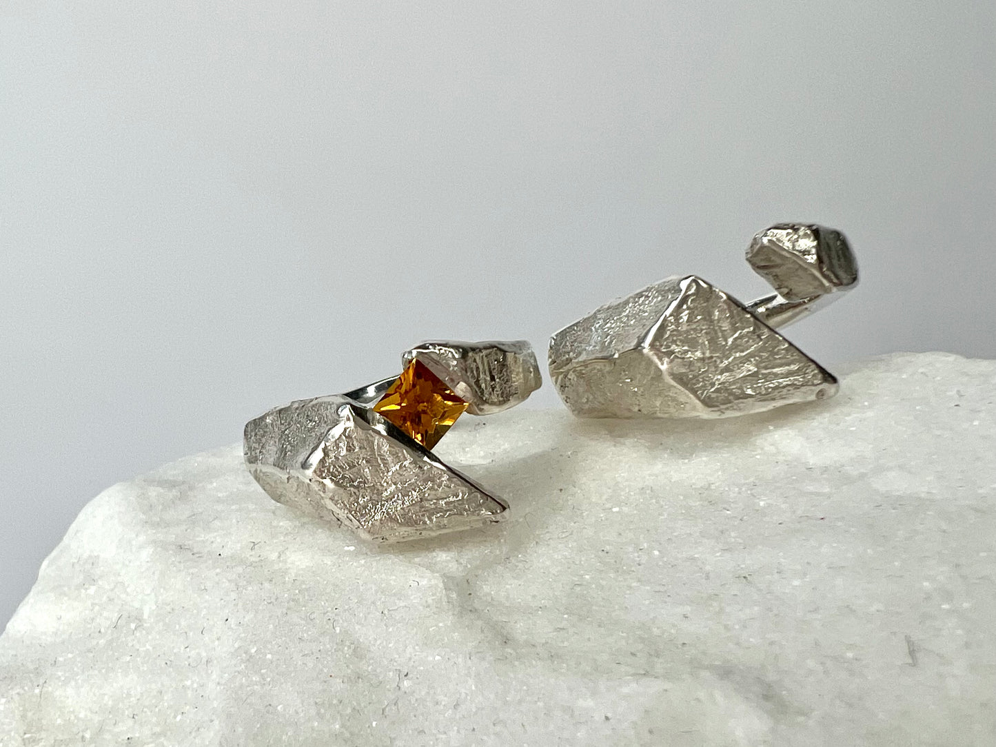 SWISS ALPS Citrine in a Cliff / Ring in Silver