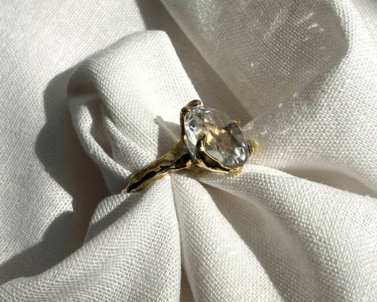 KISS MY RING / Ring in Gold & Big Clear Quartz