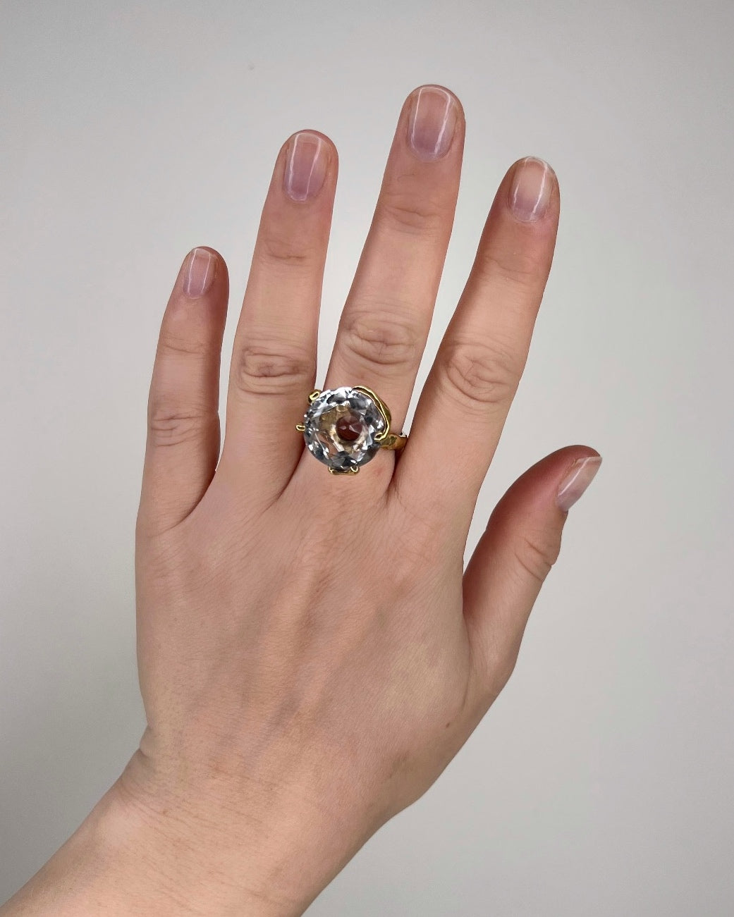 KISS MY RING / Ring in Gold & Big Clear Quartz