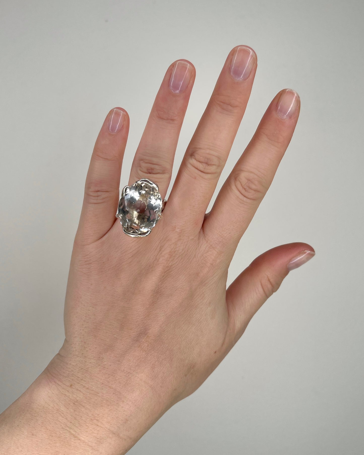 QUEEN STATUS / Ring in Silver & Big Clear Quartz