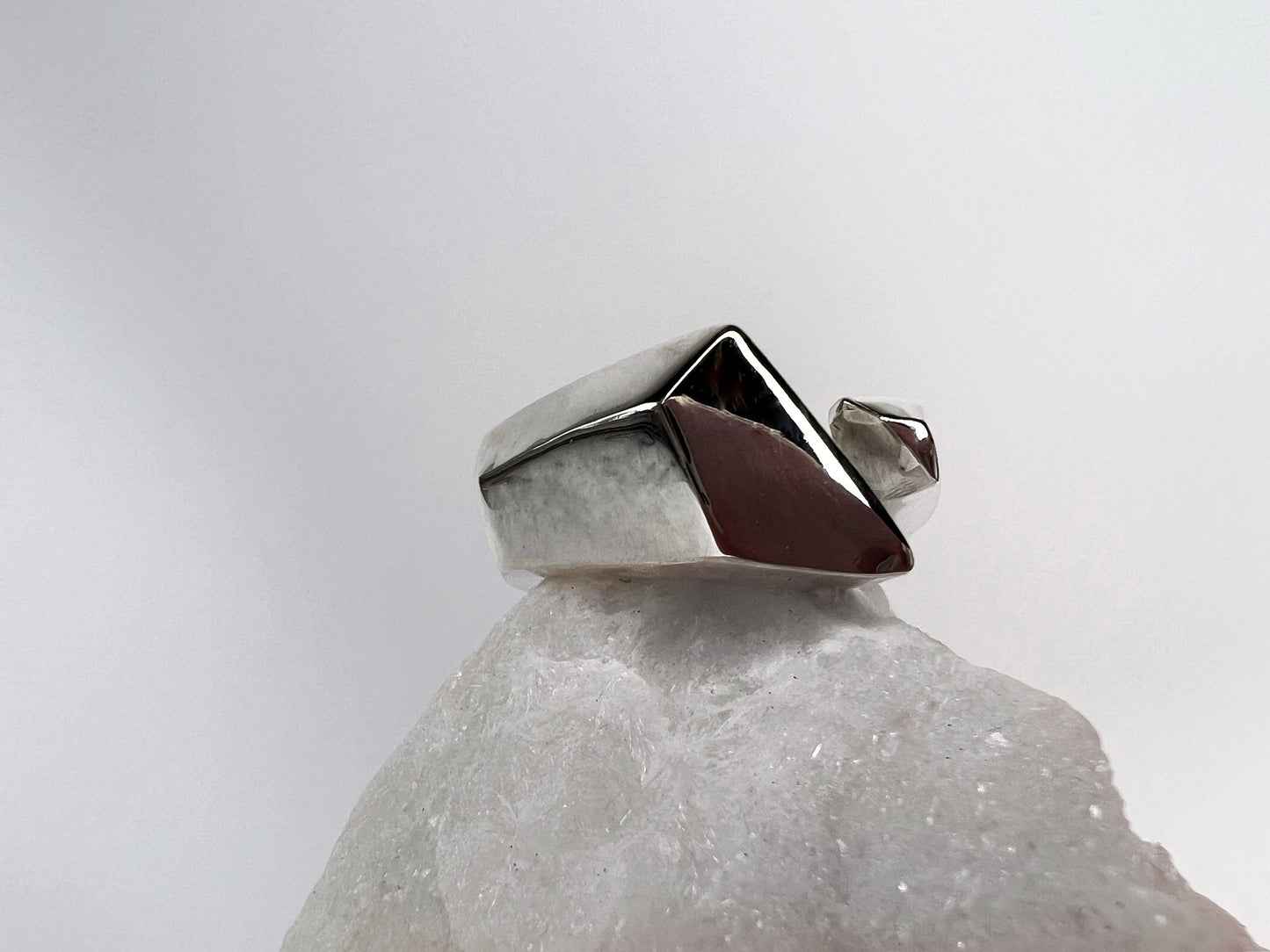 BOLD AS ICE / Ring in Silver or Gold