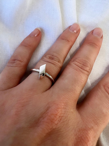 ASYMMETRY 31 / Silver Ring (adjustable)