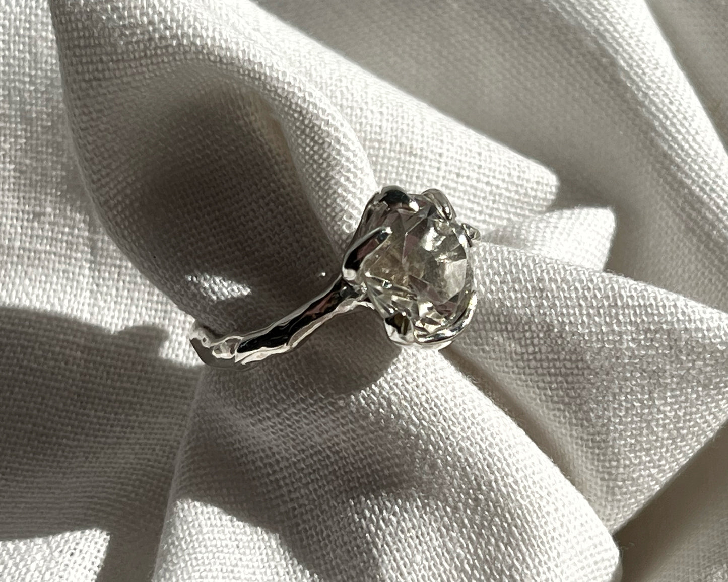 FIT FOR A QUEEN / Ring in Silver & Clear Quartz