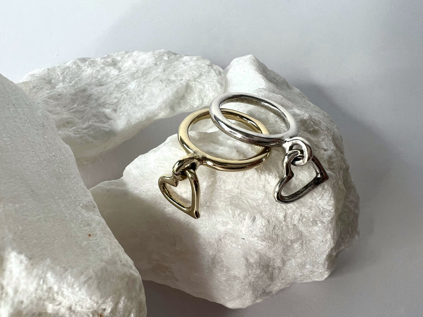 JUMPING HEART / Ring in Silver or Gold