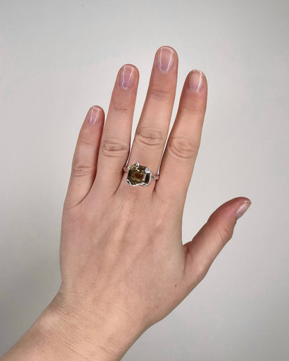 MAJESTY MOOD / Ring in Silver & Smoky Quartz