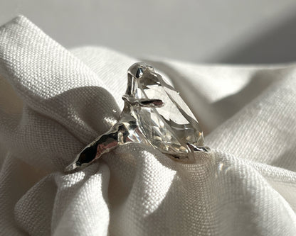 QUEEN STATUS / Ring in Silver & Big Clear Quartz