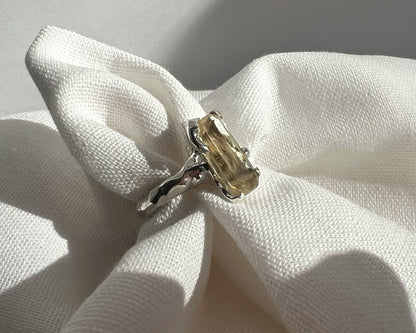 ROYAL ON ARRIVAL / Ring in Silver & Citrine